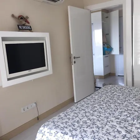 Apartamento Centrally Located 1 Bedroom Flat In *